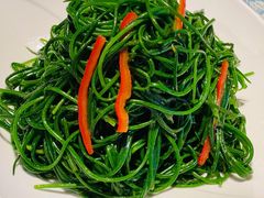 清炒沙葱-巴扎美食·新疆菜·西域歌舞表演餐厅(新疆大厦店)