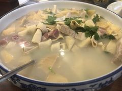 腌笃鲜-黄狗猪头肉(运河路店)