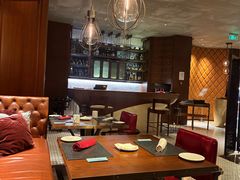 -恰餐厅及酒吧 CHAR Bar & Grill (北京丽都皇冠假日店)