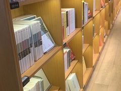 -新华文创·光的空间