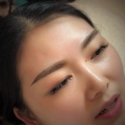 -一个差评成就的纹眉店