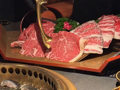 -铭牛烧肉·和牛海鲜自助(高新月牙湖店)