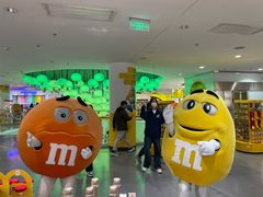 -m豆巧克力世界(上海世茂广场店)