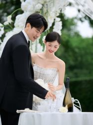 -雅云婚纱摄影工作室旗舰店