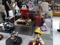 -泡泡玛特POPMART(蓝色港湾店)