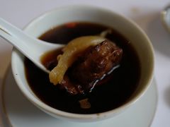 黑蒜枸杞燉牛尾湯-宝丽轩中餐厅BAOLIXUAN