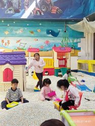 -爱丽丝奇幻乐园