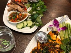 -Chom Cafe and Restaurant