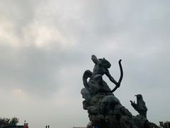 -巴陵广场