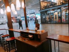 用餐区-星巴克(北京南站第三店)