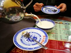 -赵记传承特色牛奶甜品(泉城广场店)