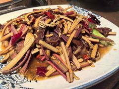 蕨菜牛干巴-阿婉贵州苗家酸汤鱼(梅林店)