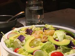 牛油果大虾沙拉-JUKEBOX玖部音乐餐厅(华侨城店)