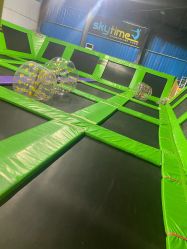 -飞跃蹦床乐园(南山科技园店)