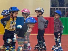 -悦动体能篮球羽毛球网球(三里河店)