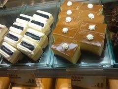 蓝啤梨条&牛油蛋糕-圣安娜饼屋(信和广场店)