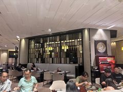 -广州万富希尔顿酒店·感趣自助餐厅·金秋蟹宴生蚝海鲜刺身