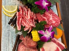 黑牛六拼-明洞阿姨·韩式酱蟹烤肉·创意料理(三元桥店)