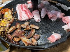 -江南猪肉商会无限续吃(弘大店)