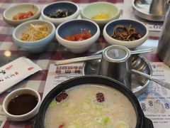 -益百岁牛尾汤(香山路店)