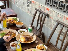-方铲铲·成都板凳面(滨江银泰店)