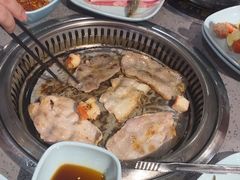-金滏山烤肉·海鲜·火锅自助餐厅(襄阳万达店)