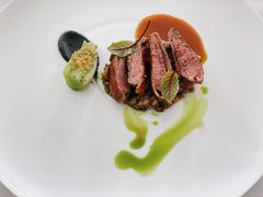 嫩烤鸽子肉-TRB Forbidden City(故宫店)