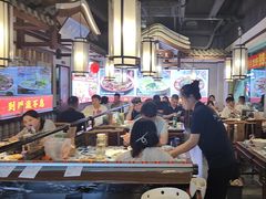 -川流不息·地道川菜·小龙虾(新松江路店)