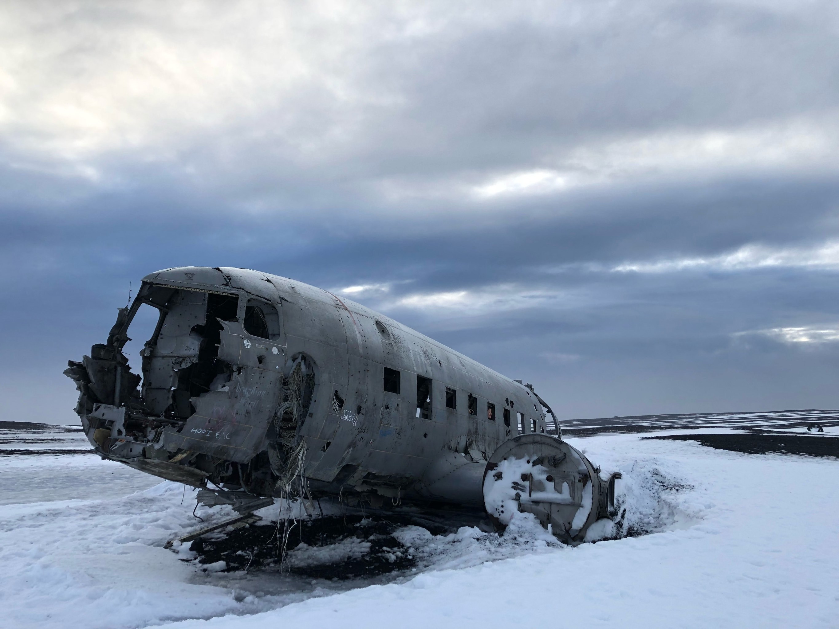 失落在冰岛荒野中的飞机残骸