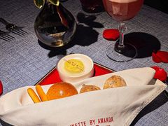 -弦月窗LUNETTE BY AMANDA(复兴路店)