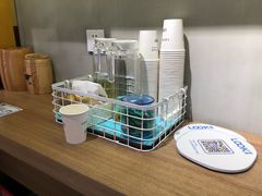 -LOOK眼镜·蔡司依视路配镜(宝山万达店)