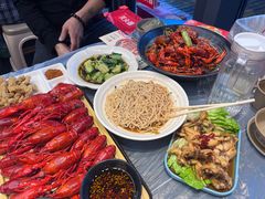 -肥肥虾庄·金牌油焖大虾(东湖欢乐谷店)