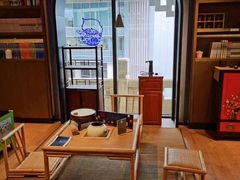 -光海书局(南京东路第一百货店)
