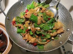 -小菜园新徽菜(镇江丹阳吾悦店)