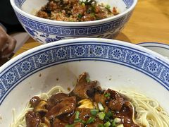 -沪西老弄堂面馆(定西路店)