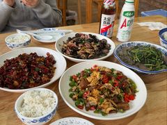 鲜辣椒炒肉-瑶河山里菜