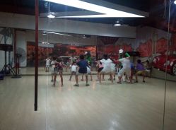 点击看大图 -圣舞堂流行舞蹈俱乐部