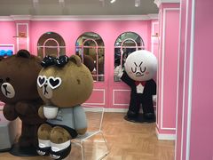 -LINE FRIENDS Garosu-gil Flagship Store