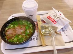 -荀记肉夹馍(三八家乐福店)