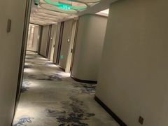 -浅深(世茂滨江精品店)