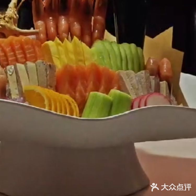 每一口都仿佛 是大海的馈赠。这些食材不仅鲜活无比