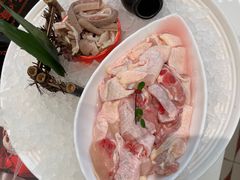 -洪氏嗨捞·广东猪肚鸡·椰子鸡火锅(西咸万象城店)