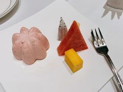 草莓慕斯配水果-北京友谊宾馆·俄罗斯餐厅