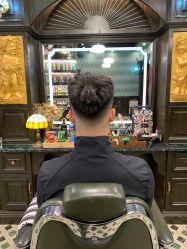 -海文先生国潮烫染男士理发馆