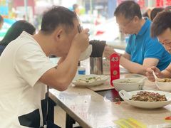 -华威达牛庄(黄埔大道西店)