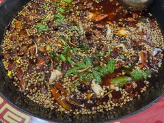-烧哥美蛙肥肠鱼火锅·十五年社区店