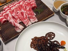 -红鼎豆捞·非遗鲍皇汤火锅(宝丰路店)