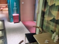 -虹泥小厨(南国花园总店)