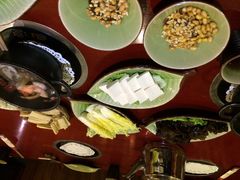 一叶一世界藏茶素食火锅-一叶一世界•素食餐厅(环球中心店)