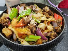 特色炕锅羊肉-撒拉人家.酸菜牦牛肉火锅